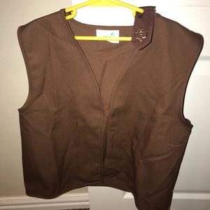 BNWOT Large Brownie Vest